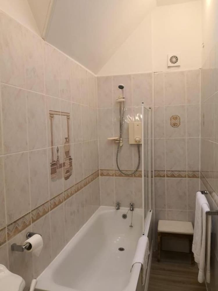 OYO Dunmar House Hotel 60/60