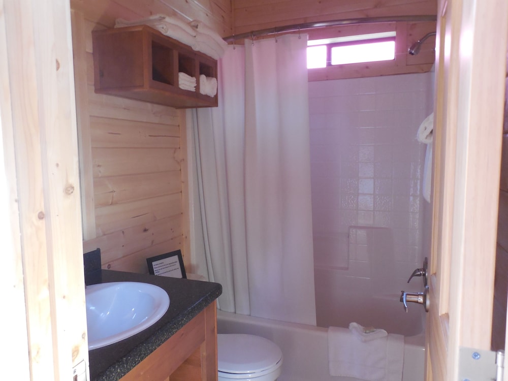 Snake River Park KOA and Cabin Village 24/63