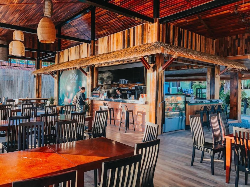 Urip Resort Phi Phi Island 25/50