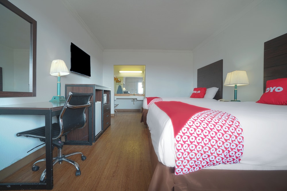 غرفة بسريرين كوين، OYO Hotel Kingsville - Hwy 77 3/7