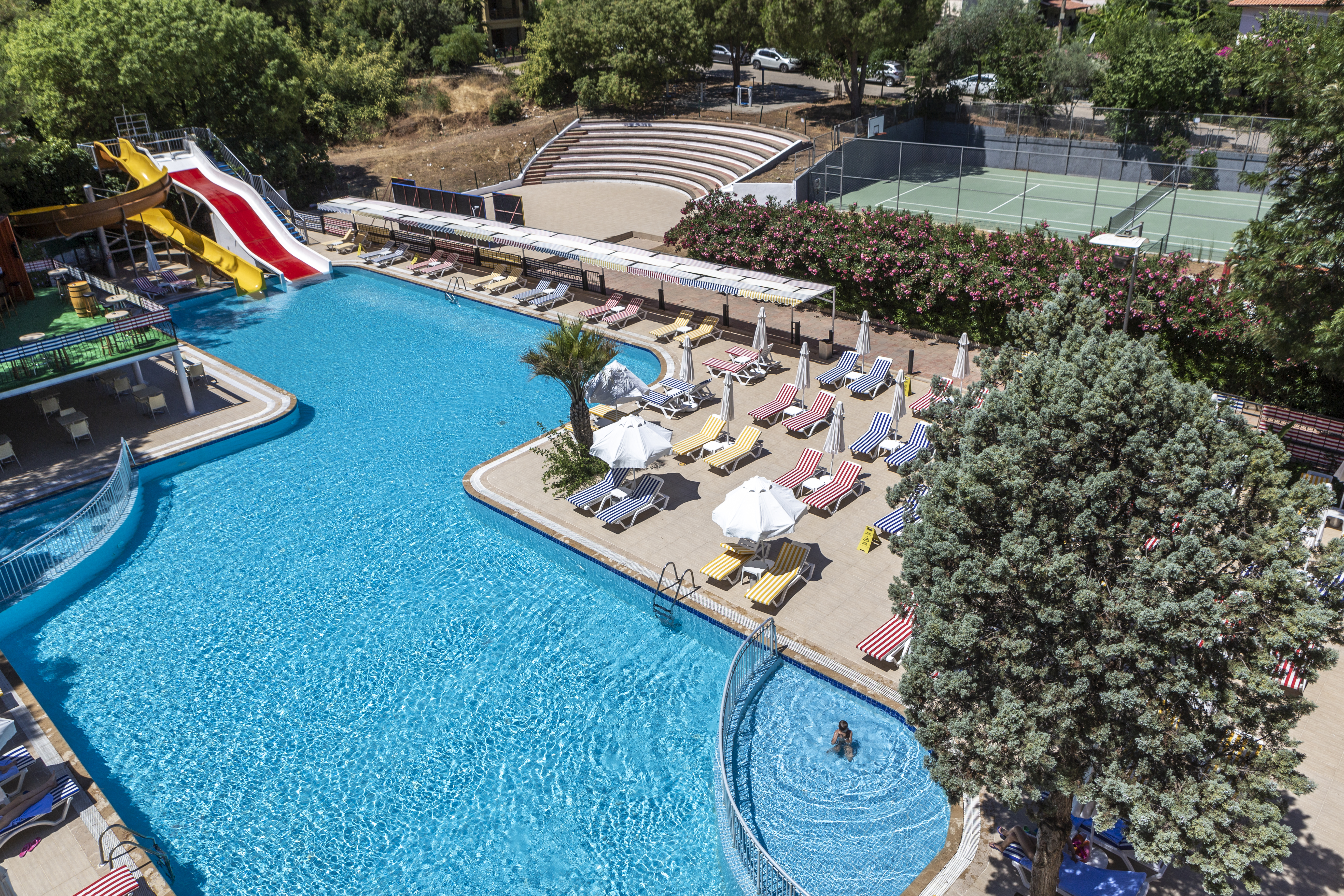 Fun and Sun Smart Voxx Resort 44/50