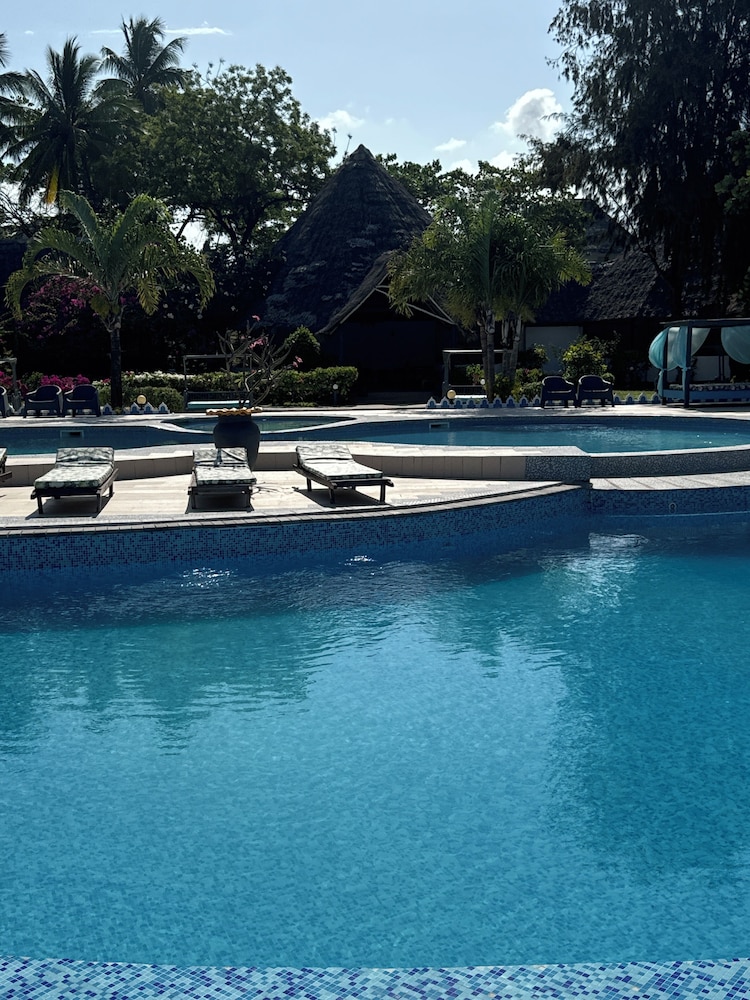 Zanzinite Beach Spa Hotel 27/39