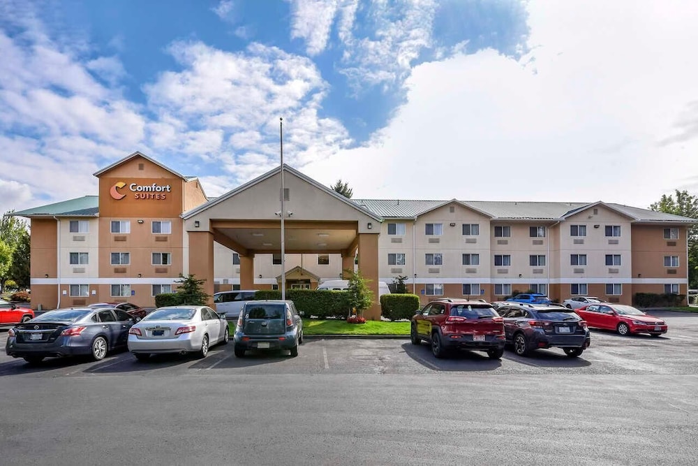 Comfort Suites Portland Airport 35/39