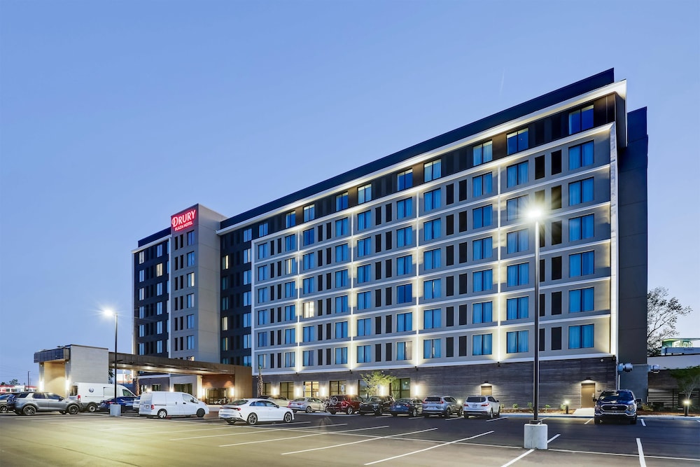 Drury Plaza Hotel North Charleston 2/55