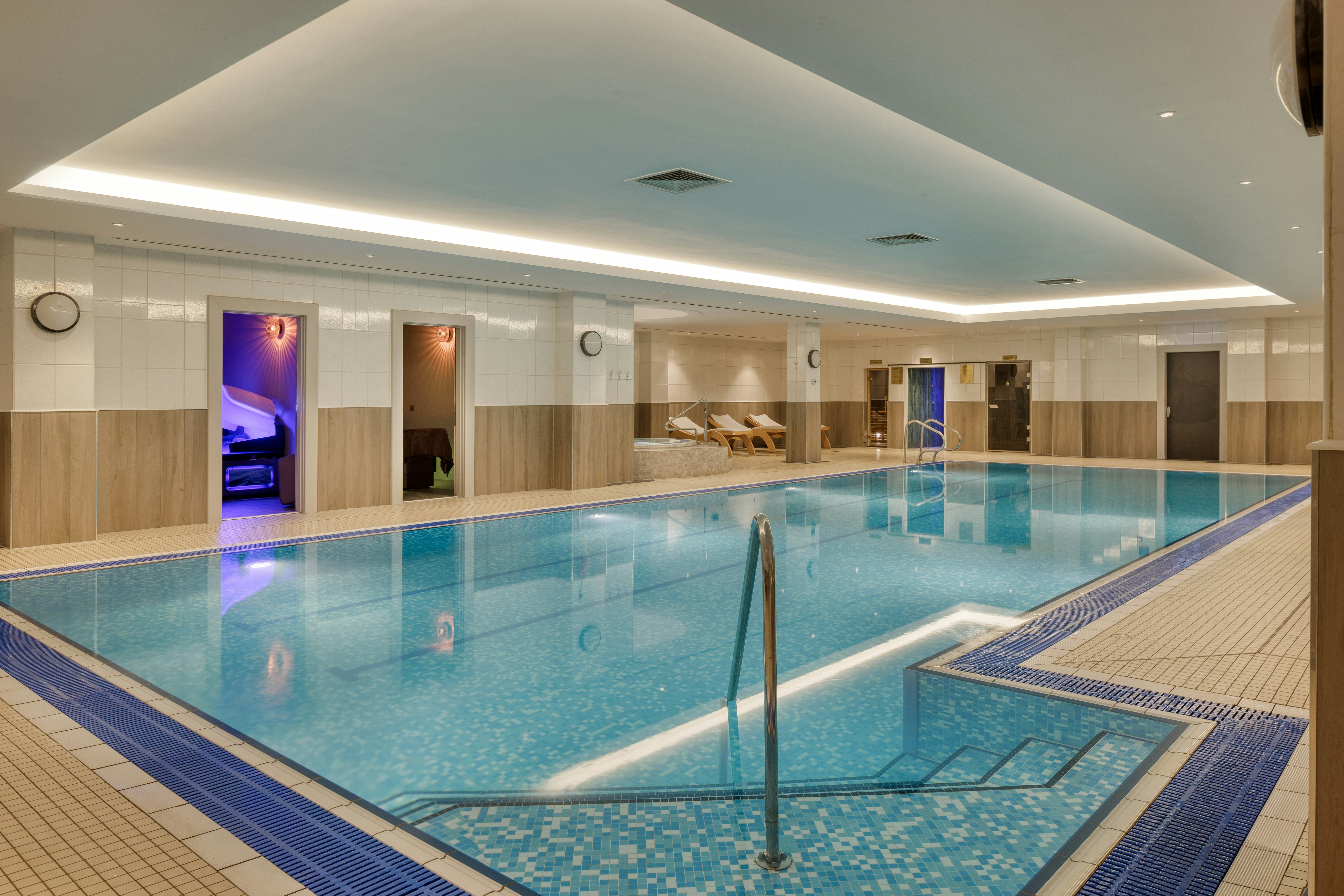 Hilton Glasgow Hotel 50/80