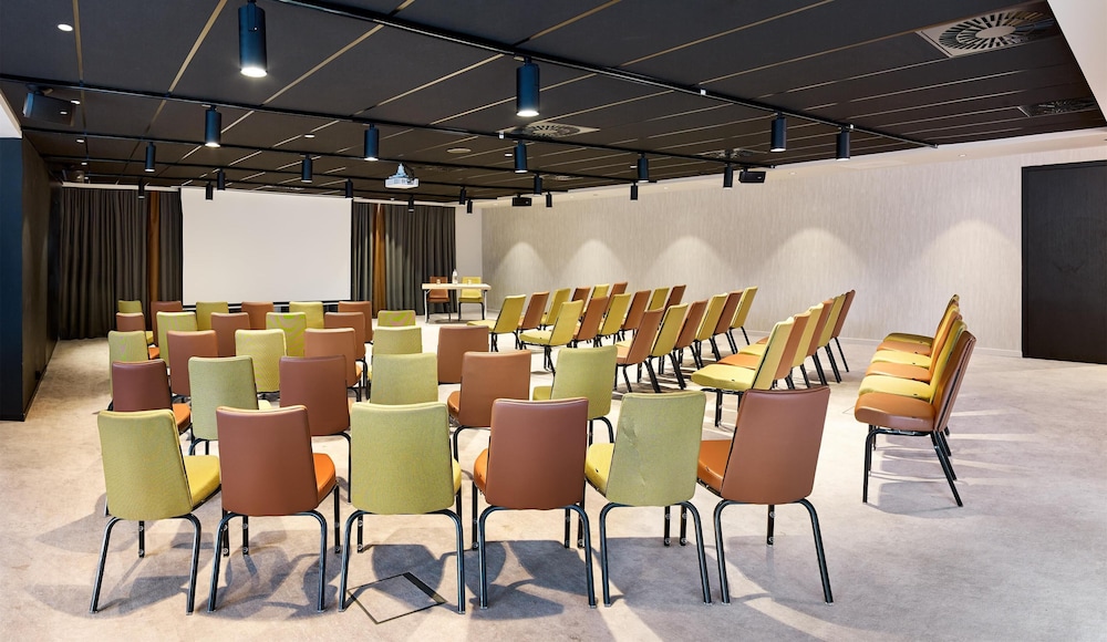 Park Inn By Radisson Brussels Airport 61/68