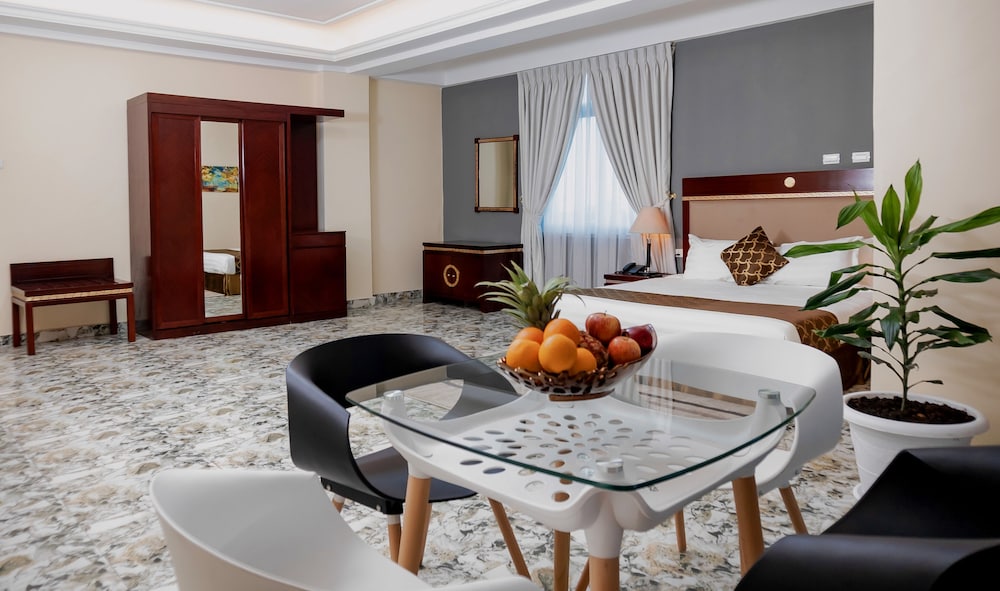 Dabi Hotel and Apartments 28/31