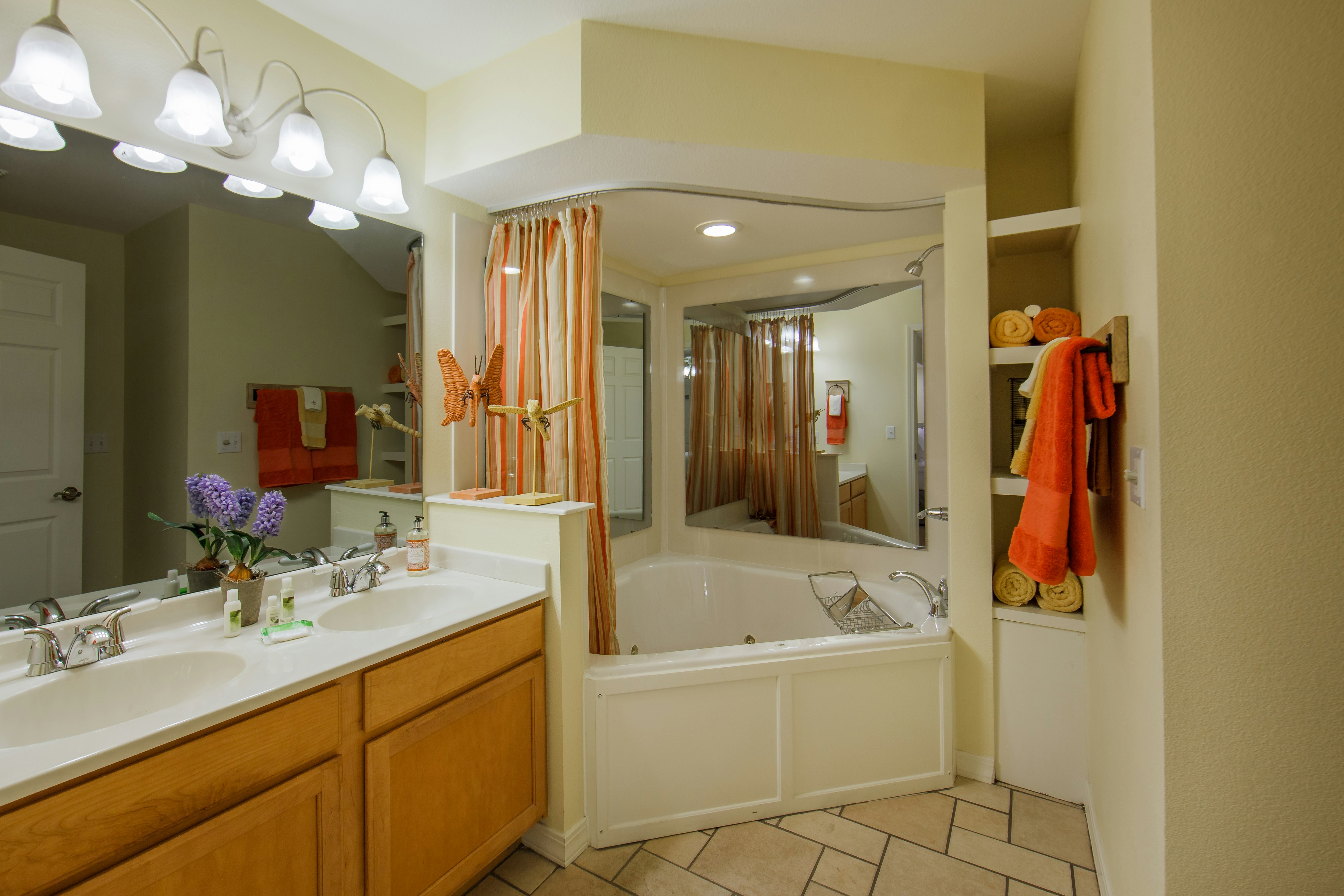 Holiday Inn Club Vacations Holiday Hills Resort at Branson 56/57