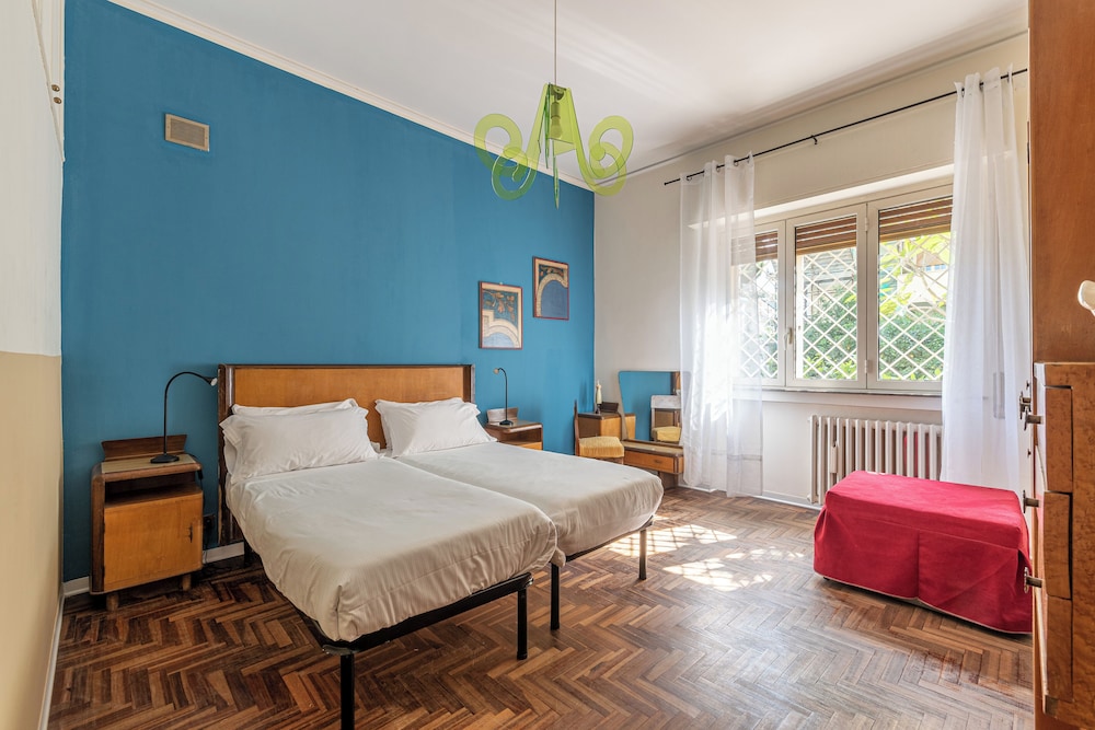 3 BEDROOMS, APARTMENT