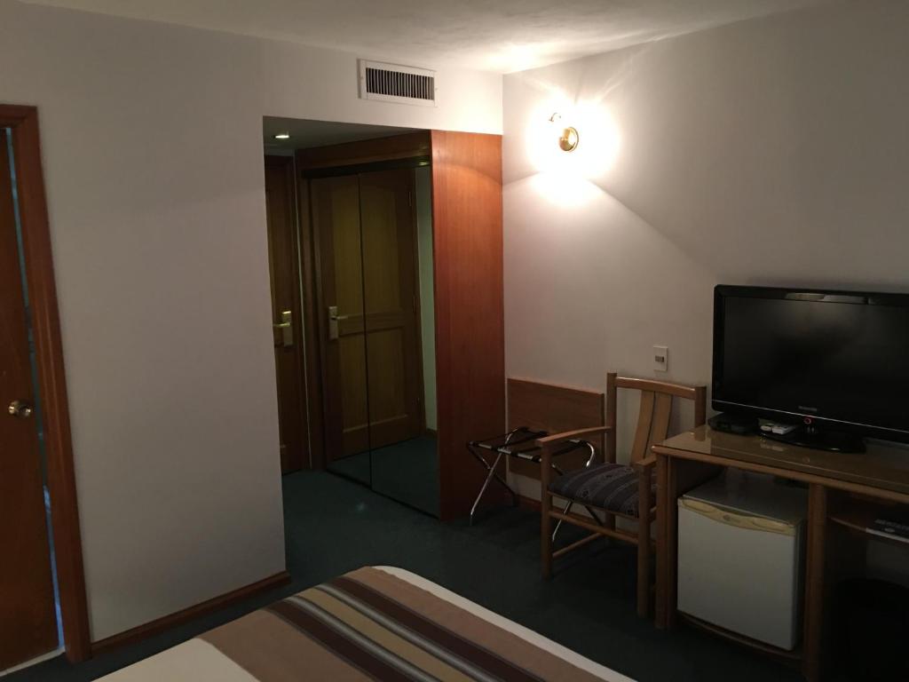 Crystal Palace Hotel 36/49