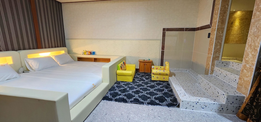 Kids & Family Hotel 28/70