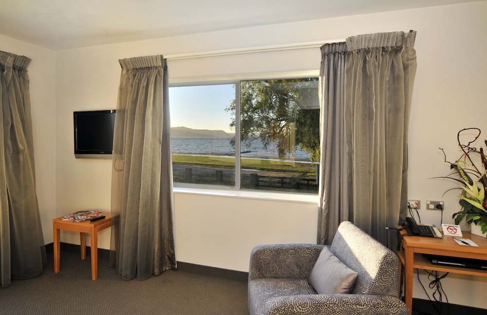 Wai Ora Lakeside Spa Resort 28/49