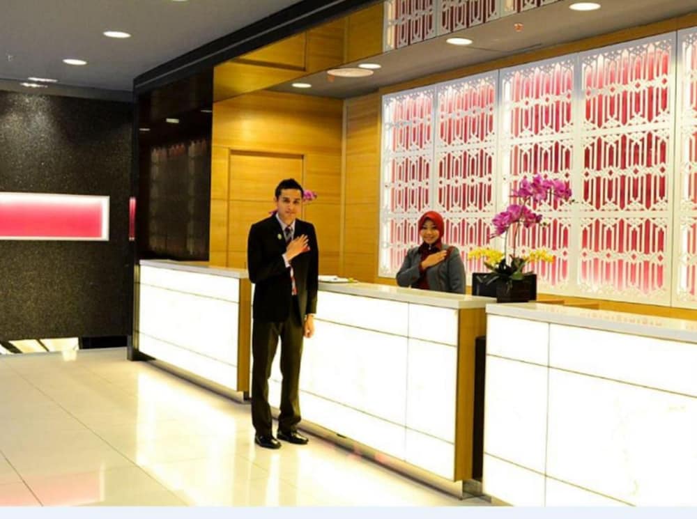 Lobby at Raia Hotel Kota Kinabalu, KOTA KINABALU
