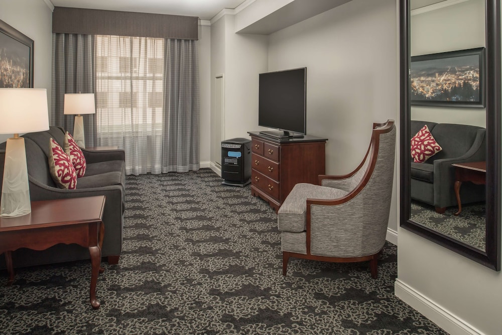 Embassy Suites By Hilton Portland Downtown 67/80