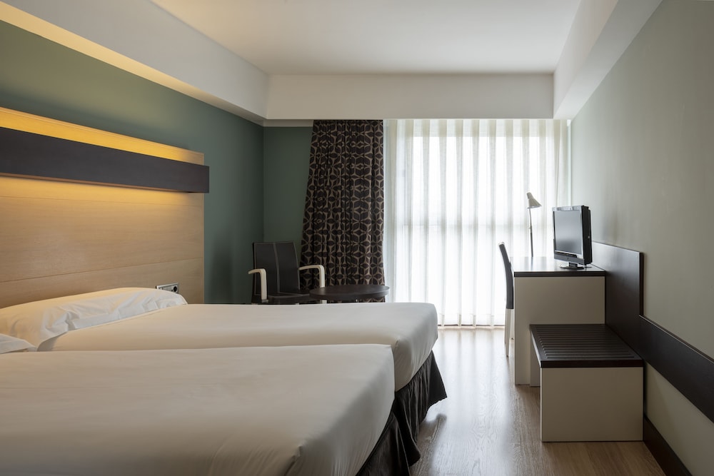 Ciudad de Logrono Hotel 8/27