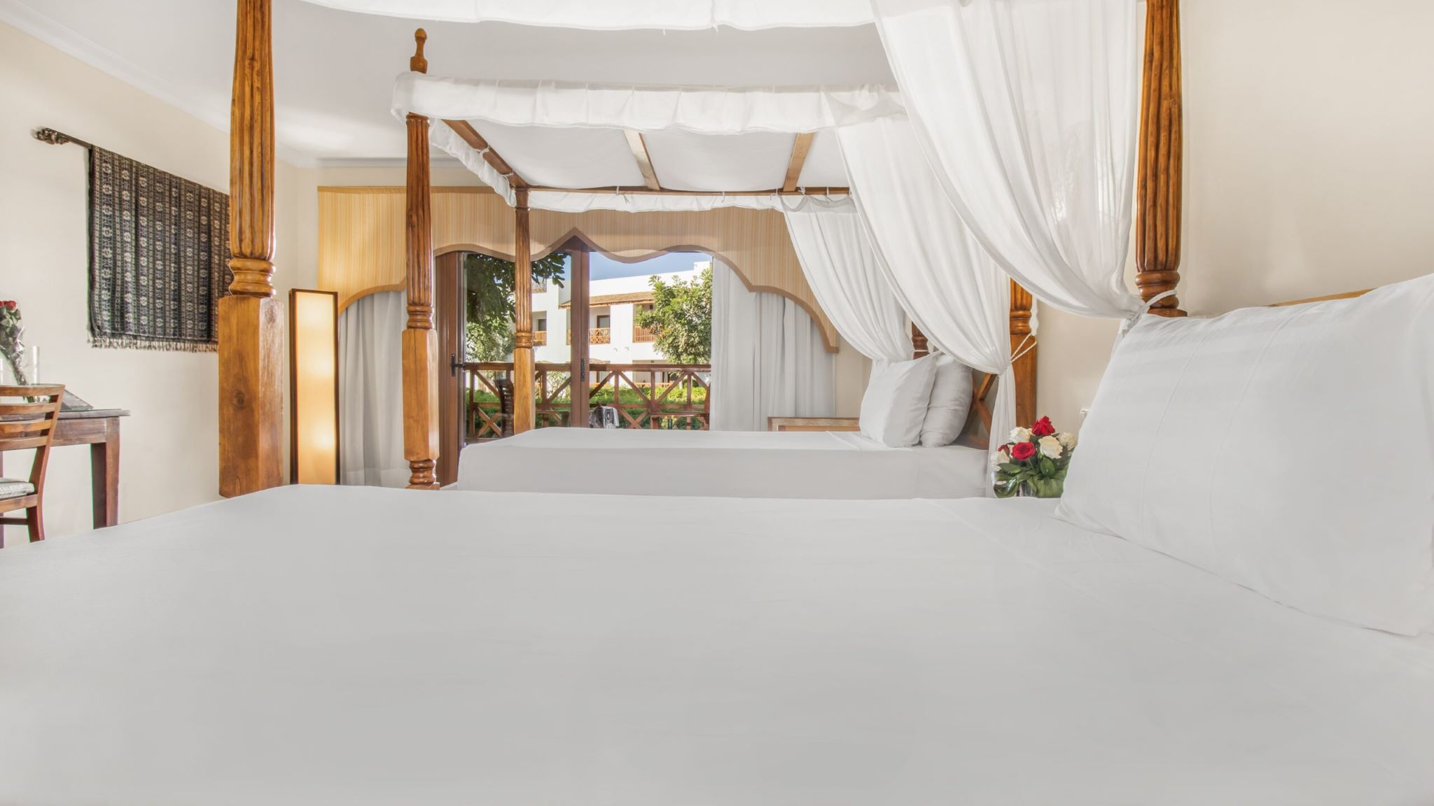 غرفة بسريرين منفصلين بإطلالة على المسبح، TOP Domina Coral Bay Resort 2/3