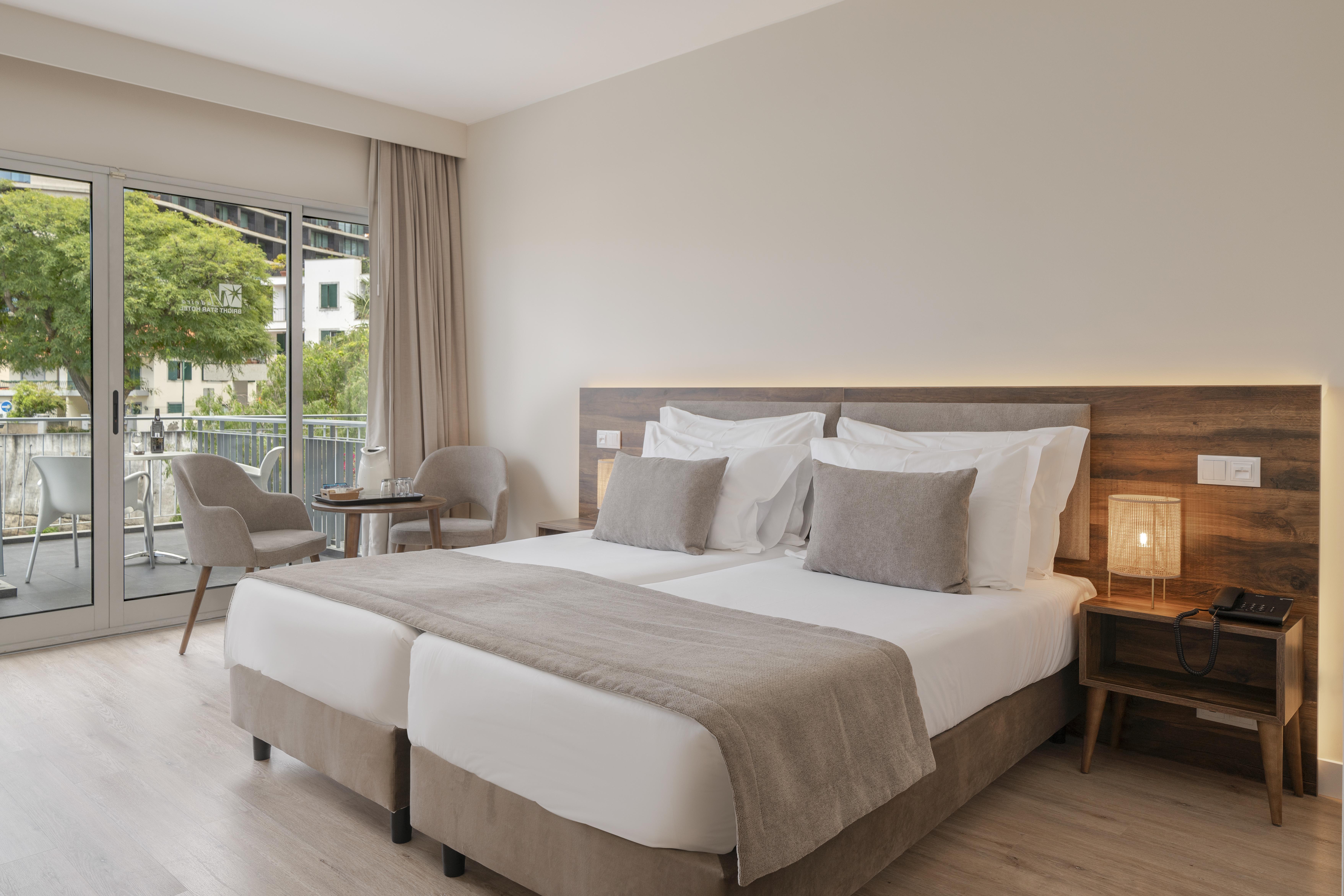 Standard, Double Bed, Pool View, Balcony or Terrace