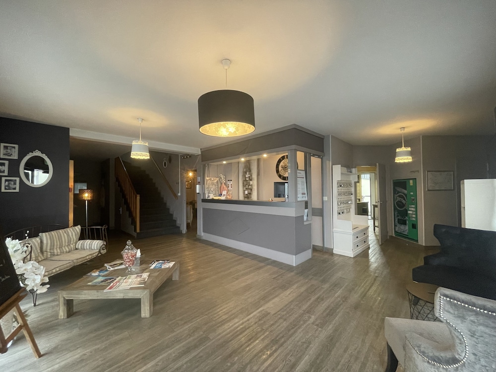 Hotel the Originals Saumur Ouest La Saulaie 4/63