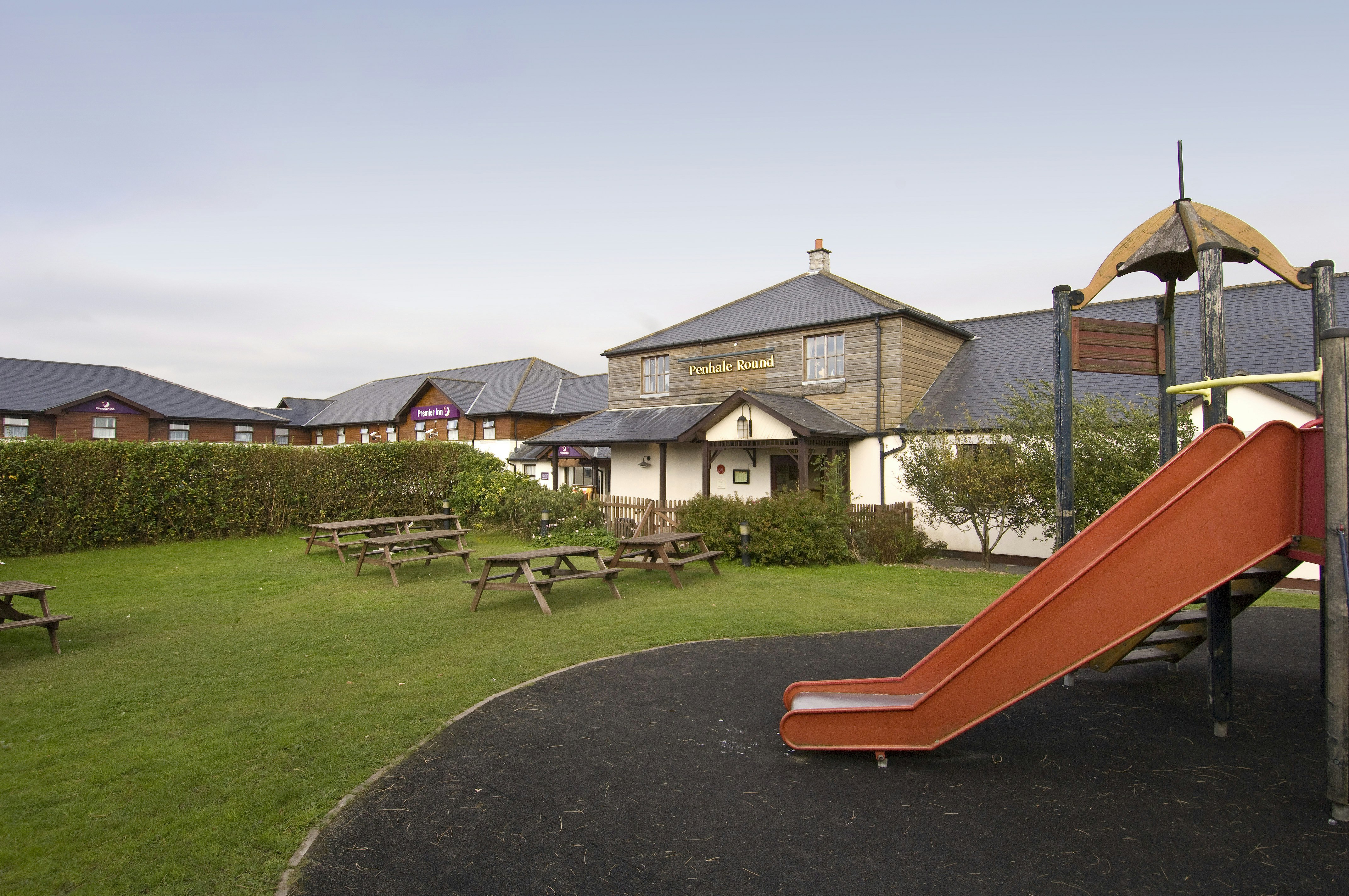 Premier Inn Newquay A 30 Fraddon 21/28
