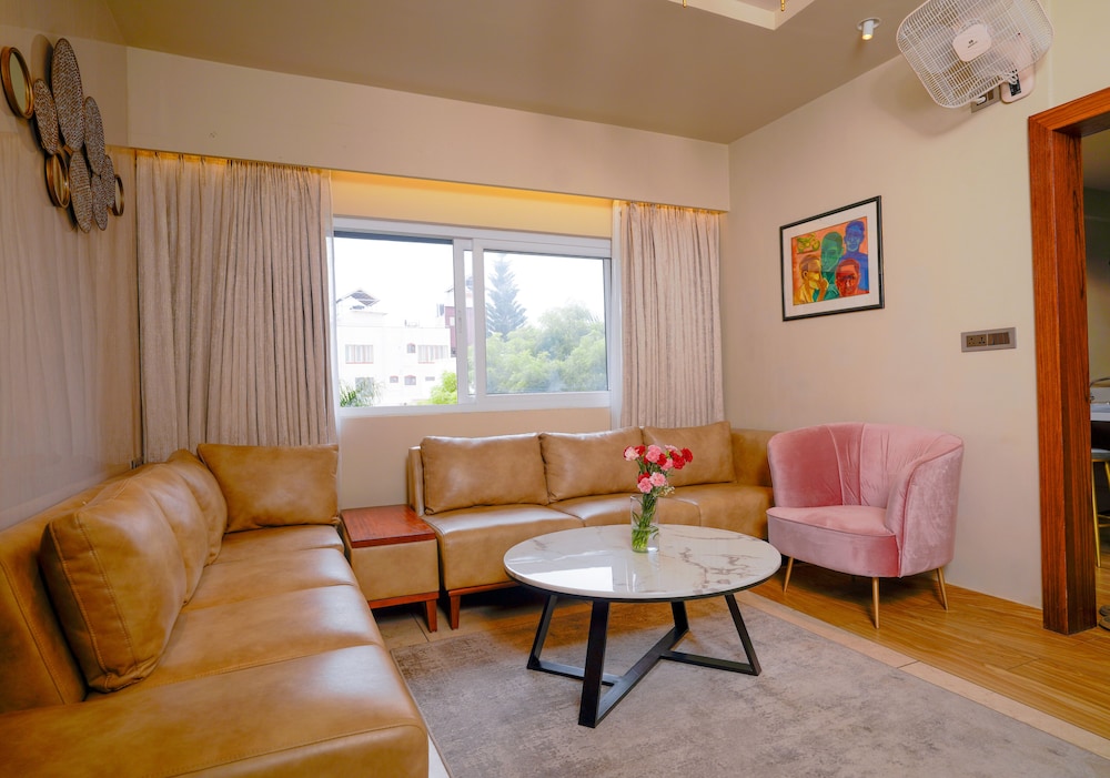 Lazdana Hotel Bangalore 38/53