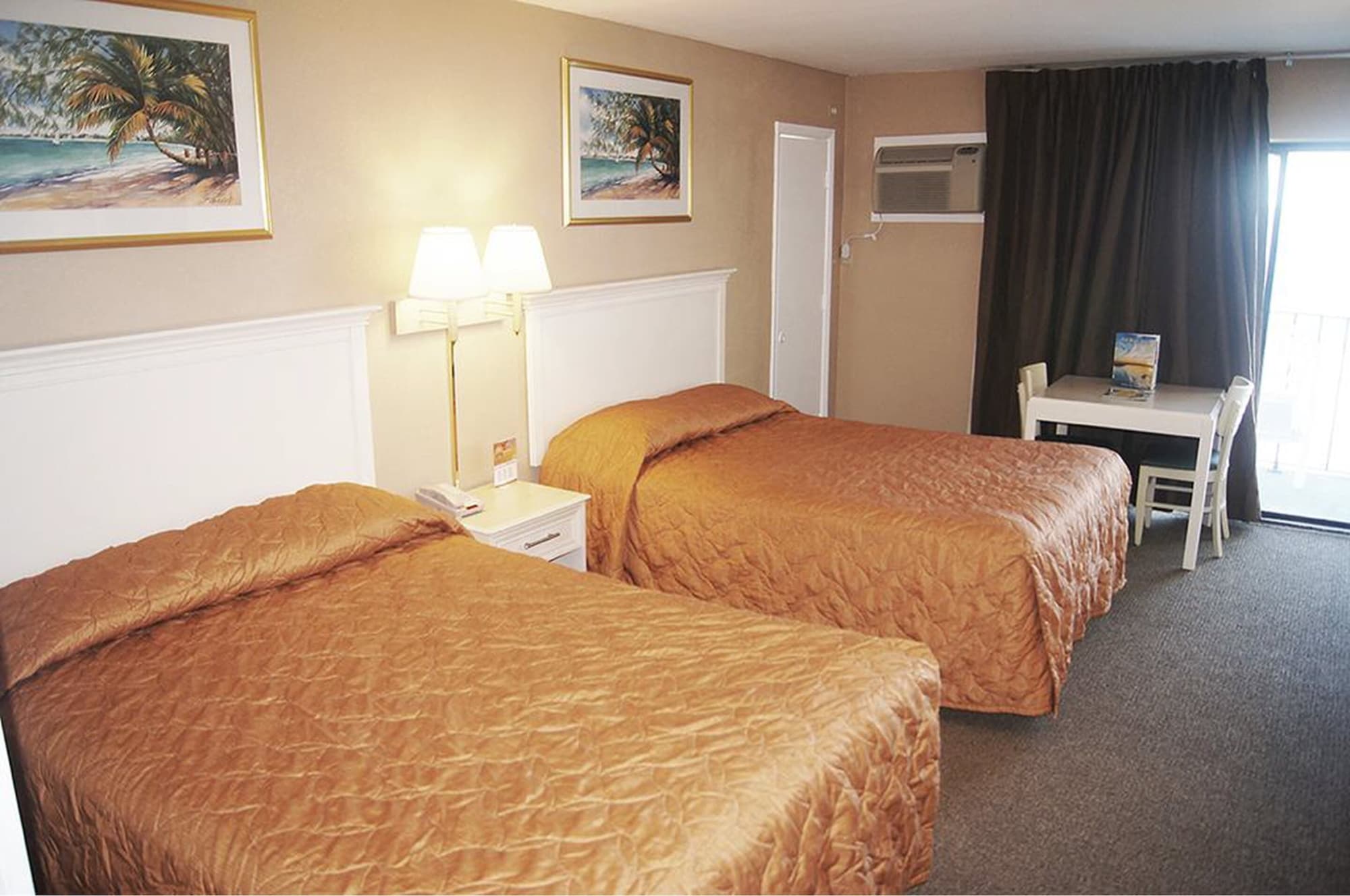 STANDARD, 2 QUEEN BEDS, OCEAN FRONT