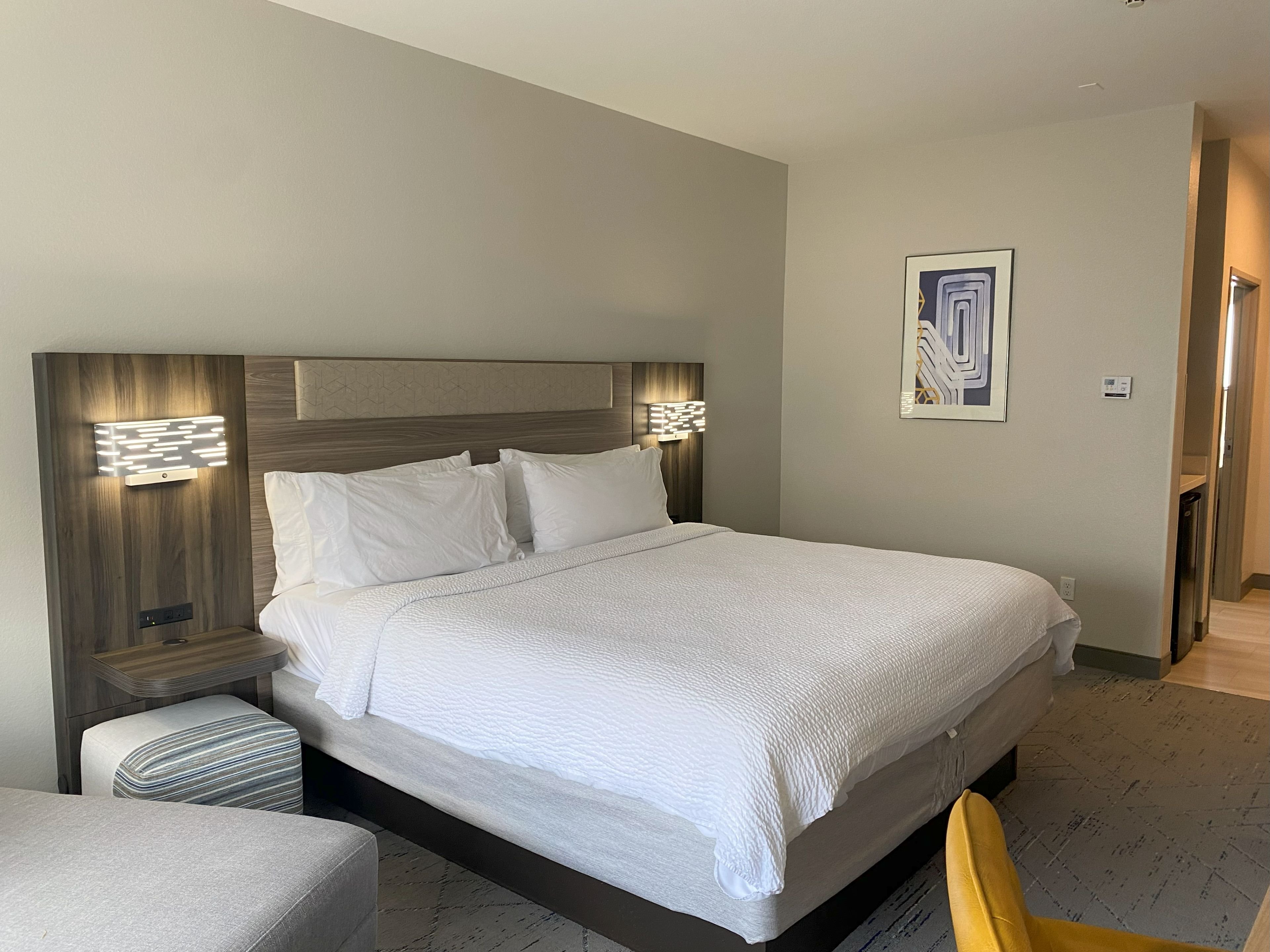 Holiday Inn Express Suites San Antonio Se By At T Center 20/73