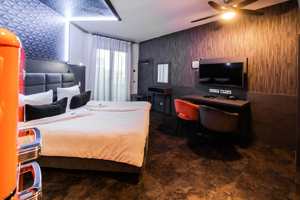 premium by GS Hotel 11/50