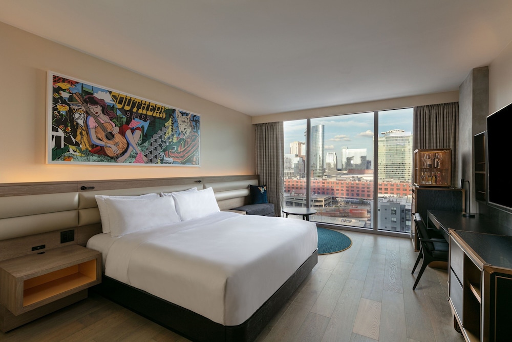 STANDARD, KING BED, CITY VIEW, ACCESSIBLE