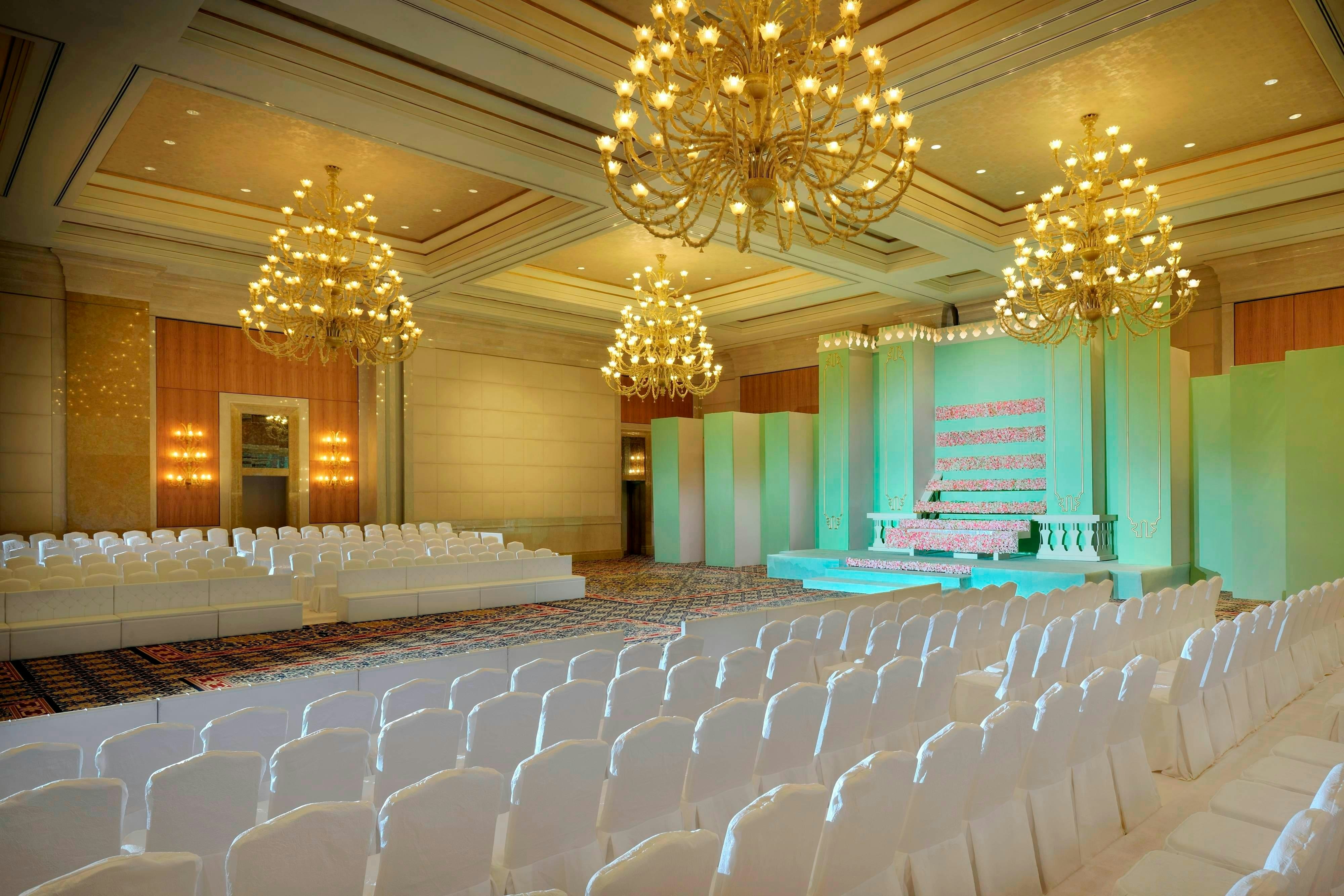 Courtyard By Marriott Kuwait City 9/57