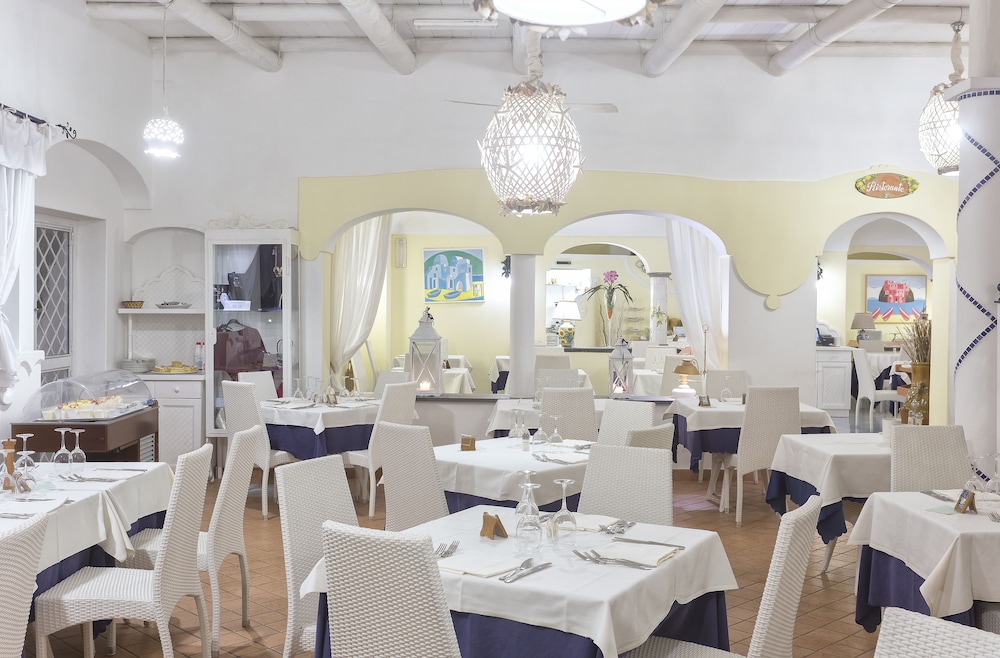 Hotel Tritone Resort And Spa 52/78