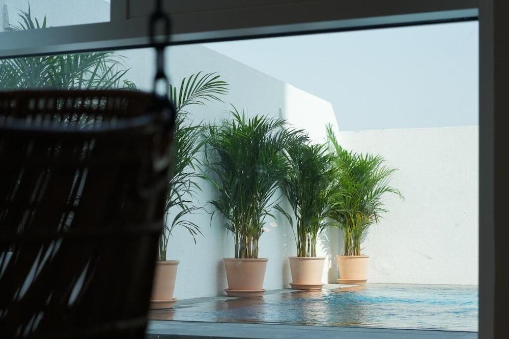 Shada Hotel Dubai 68/73