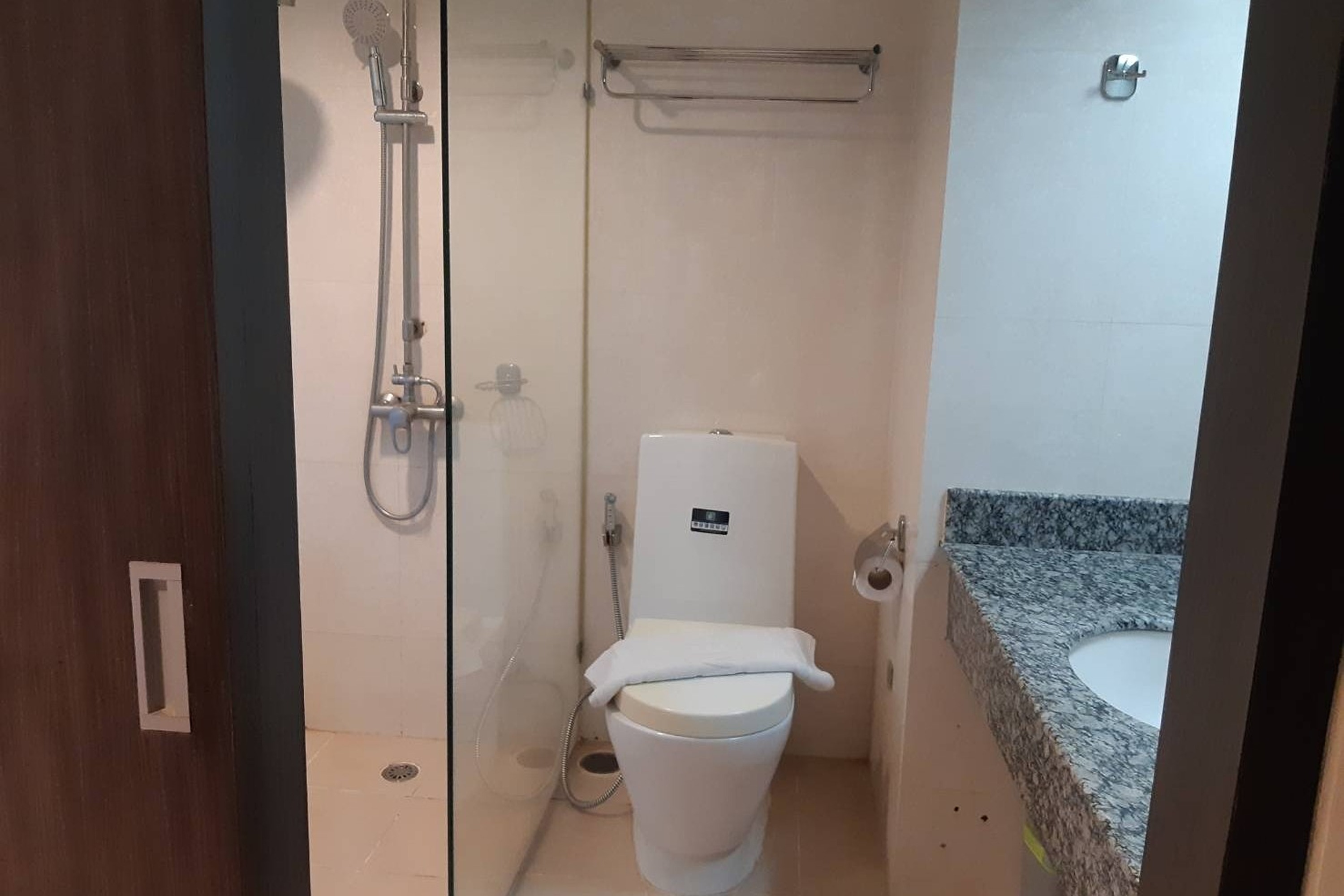 Sun City Pattaya Hotel 38/40