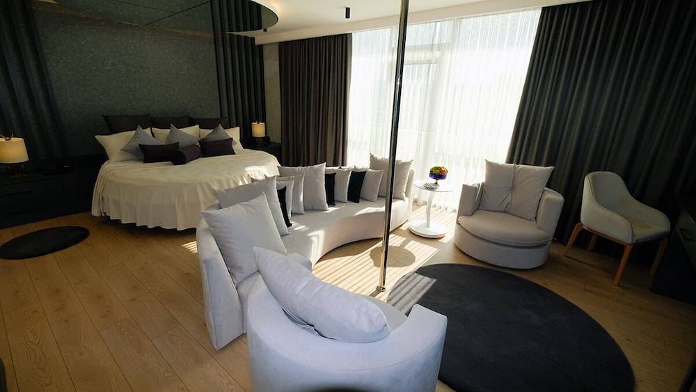 Esila Hotel 30/50
