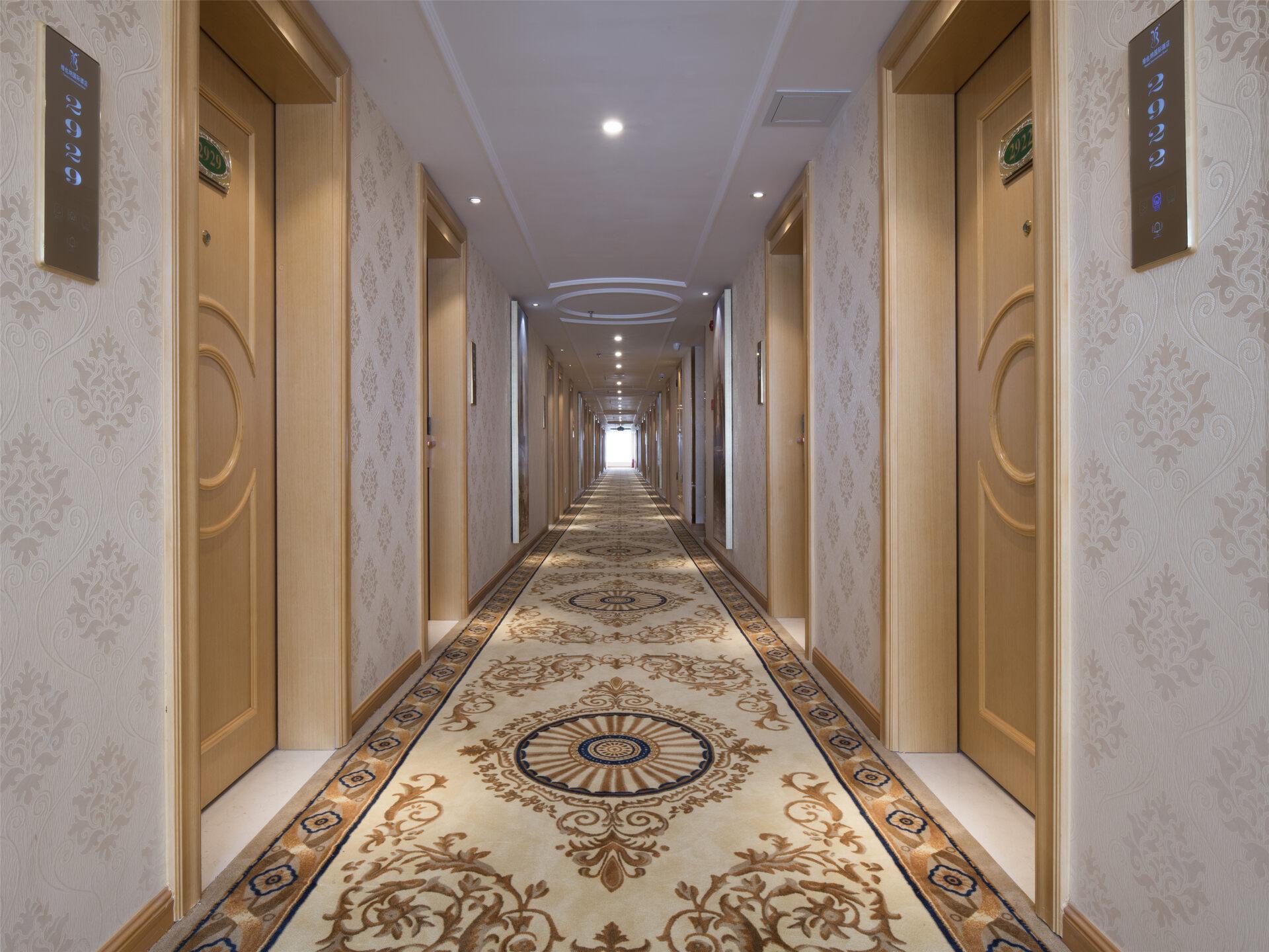 Vienna International Hotel (Huizhou Binhai Park Shop) photo3