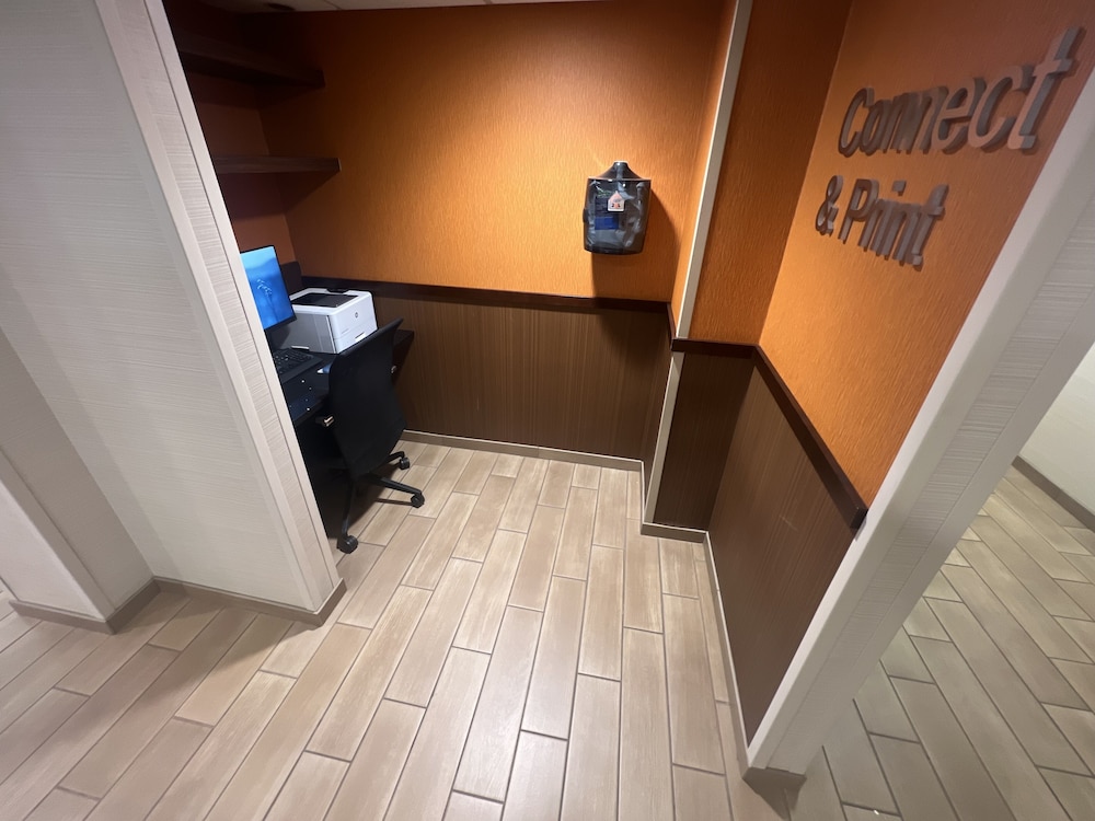 Fairfield Inn Marriott Rochester Airport 6/37