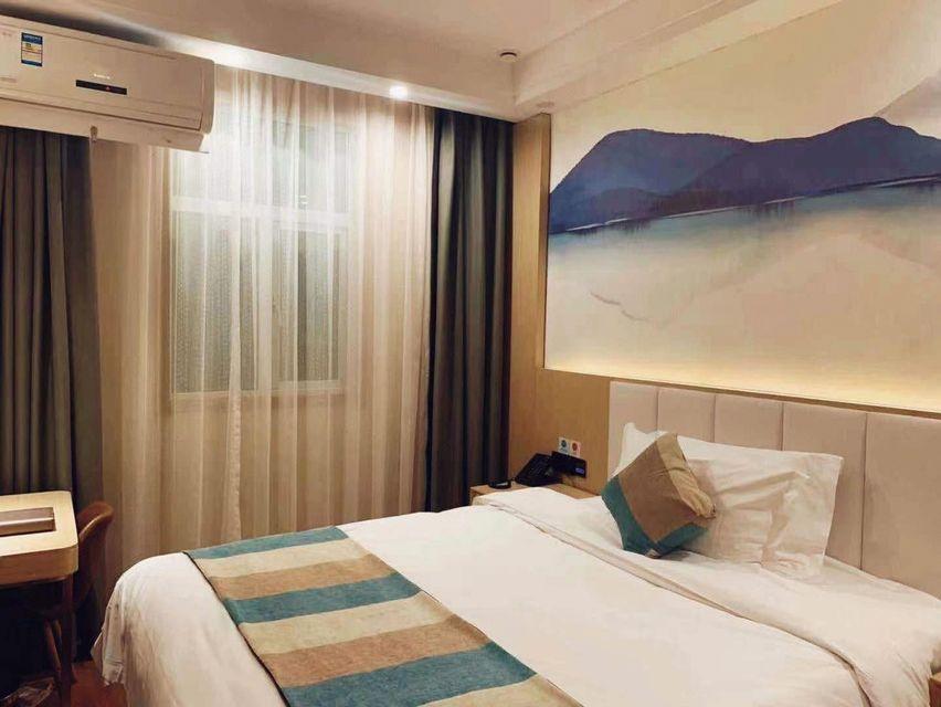 FEATURE, DOUBLE BED