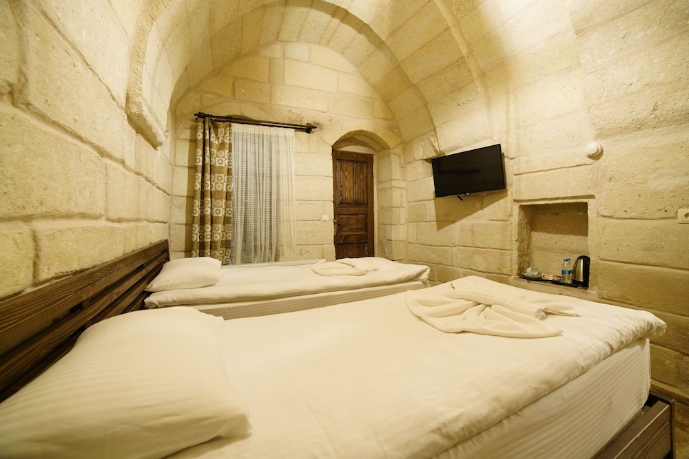 Stone, Economy, Twin Beds