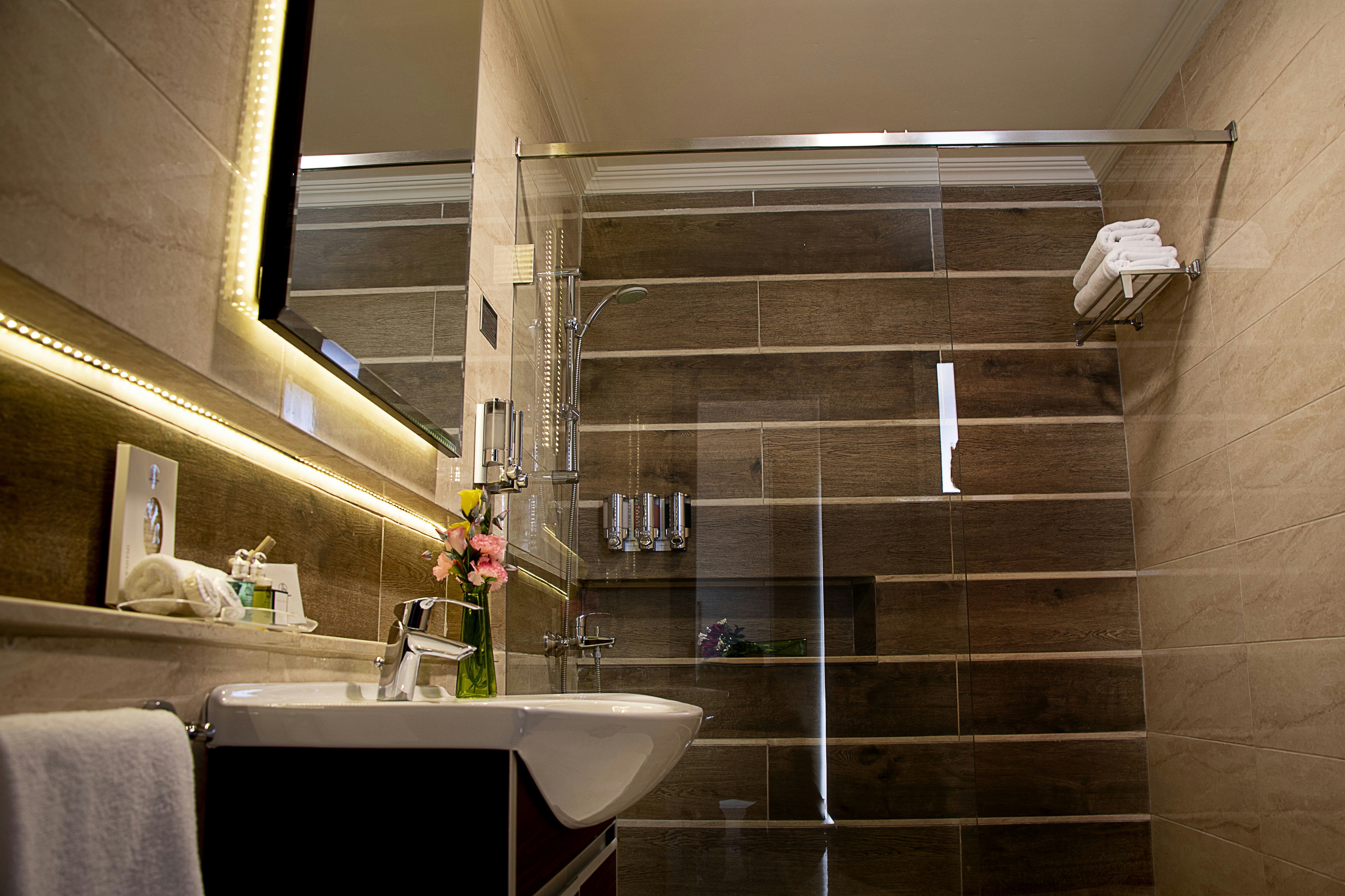 Home Suites Hotel 79/80