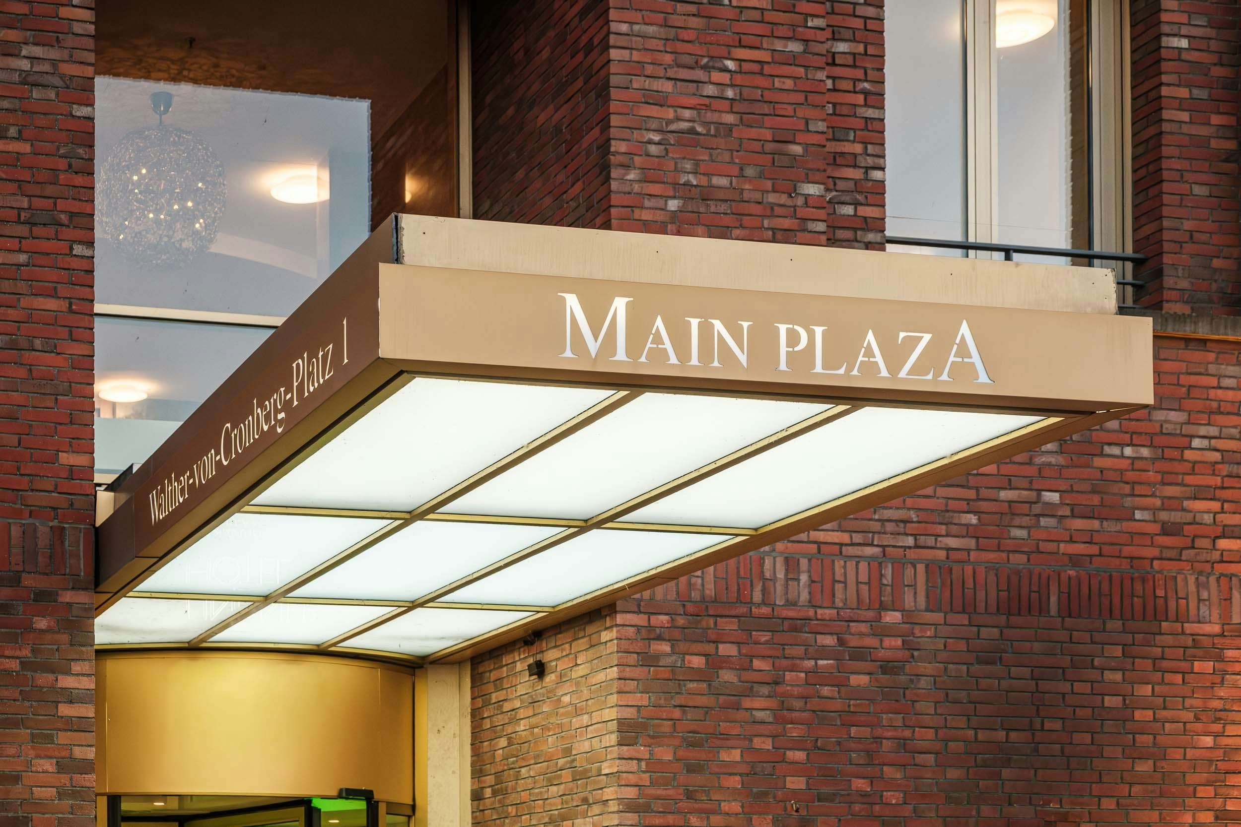 Main Plaza Suite Tower, WorldHotels Elite 3/14