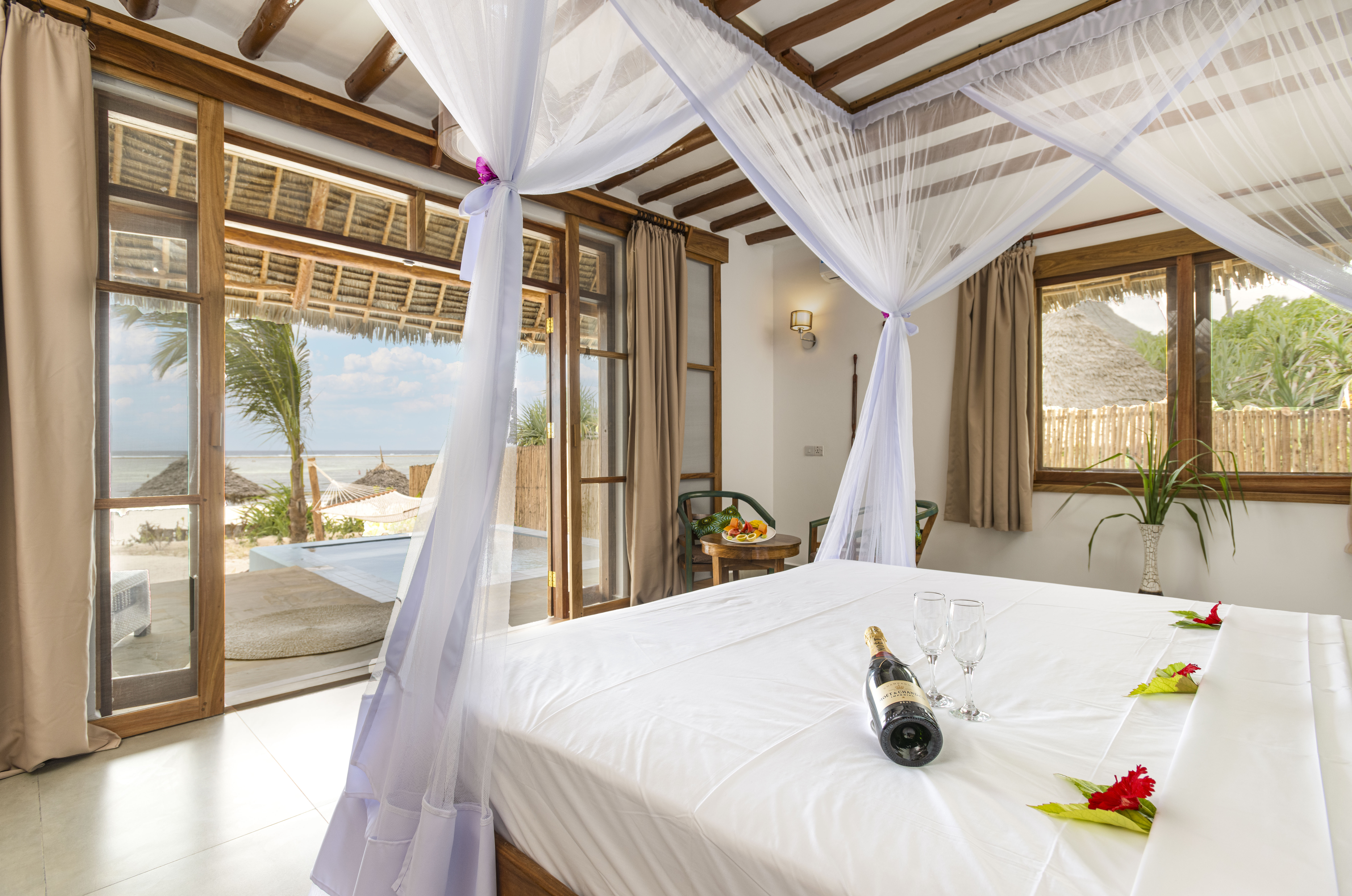 Bungalow, Beach Front