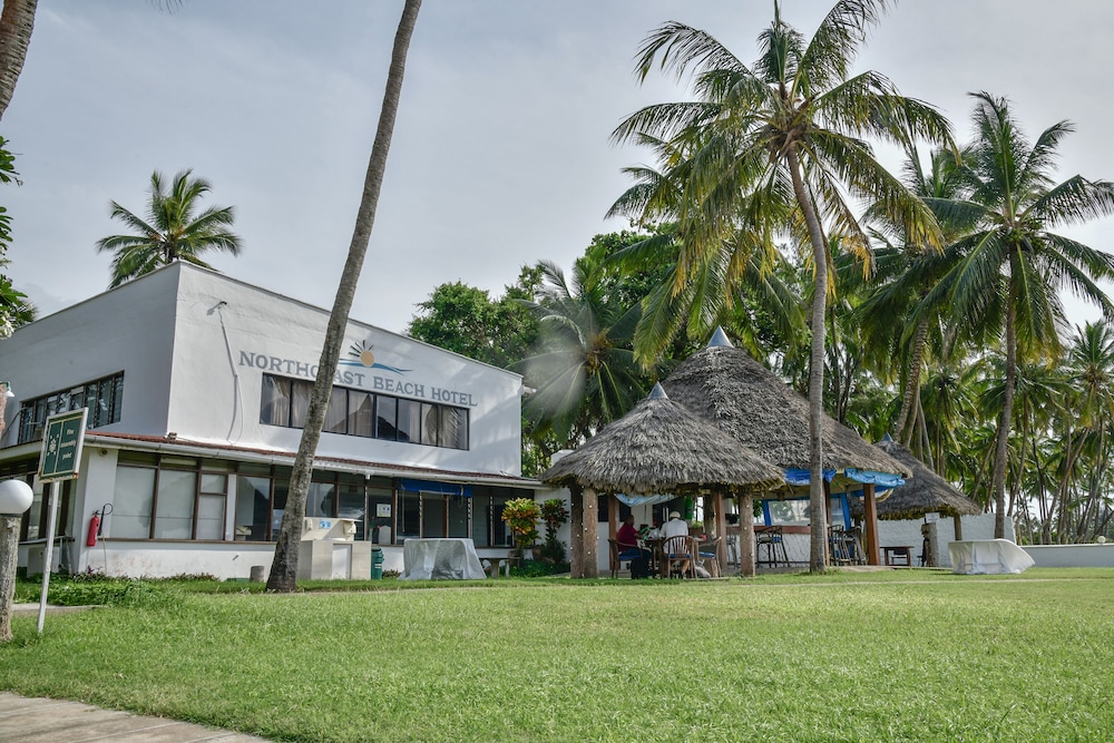 Northcoast Beach Hotel 41/50