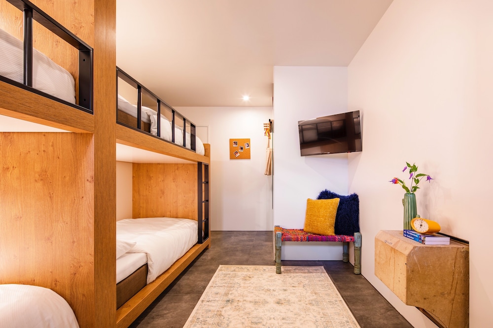 Friends and 4 Single Beds, 2 Bunk Beds