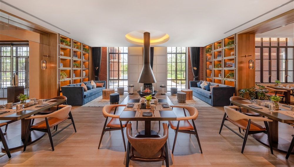 Melia Shanghai Parkside 39/57
