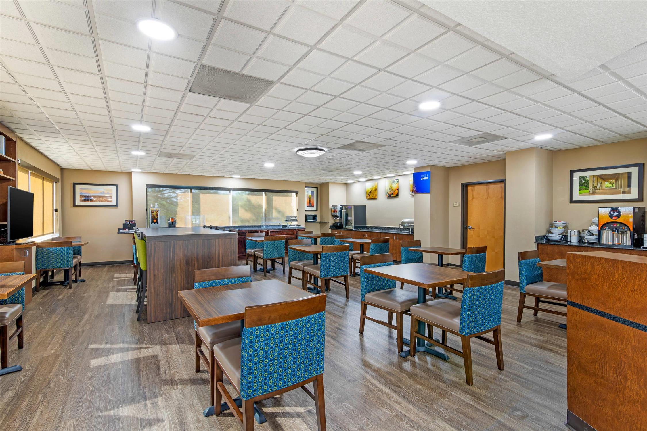 Comfort Suites Brunswick GA 32/44