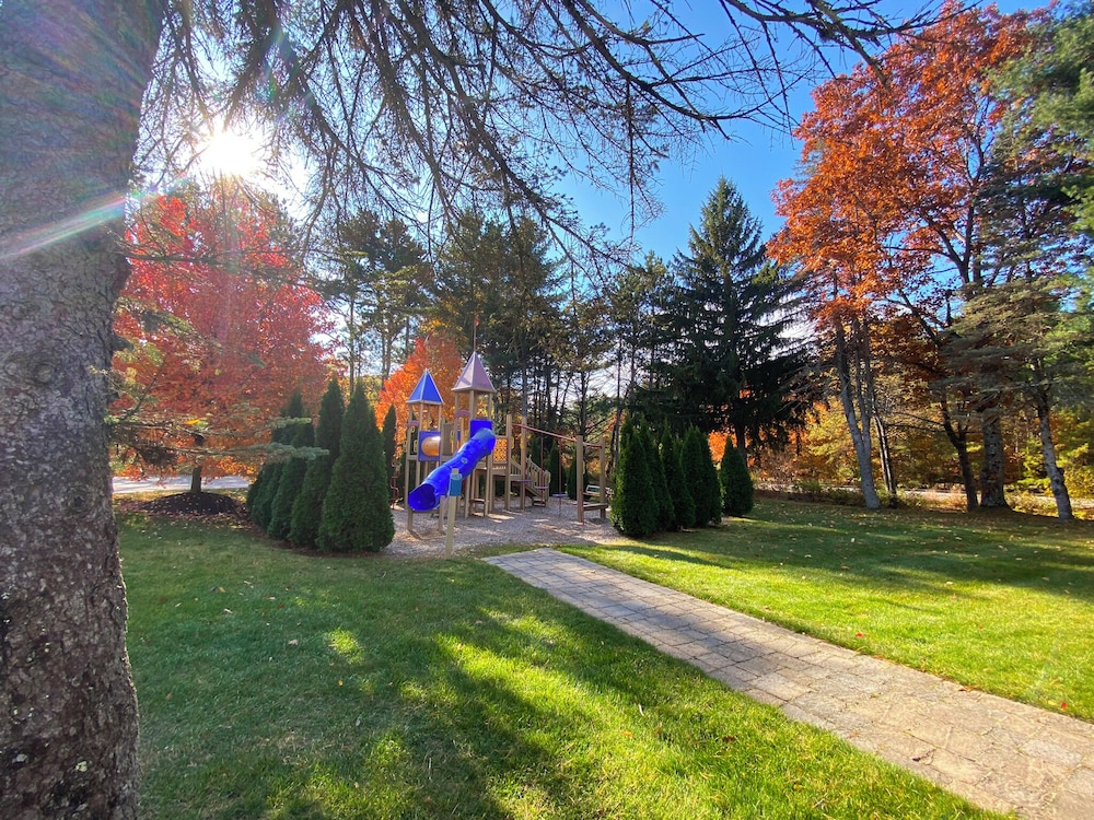 Golden Gables Inn Dazzler Select by Wyndham 39/60