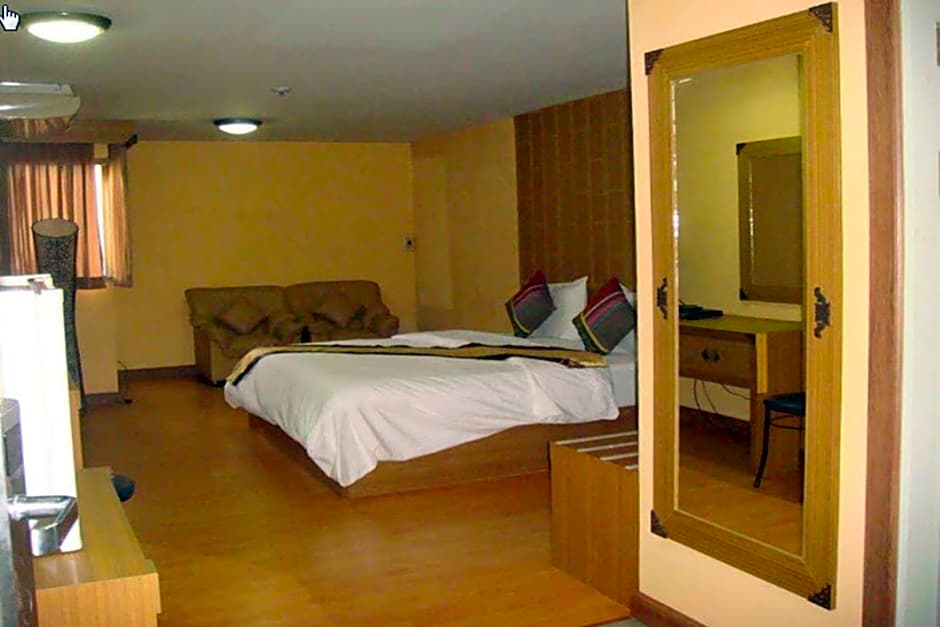 King Royal Garden Inn 13/32