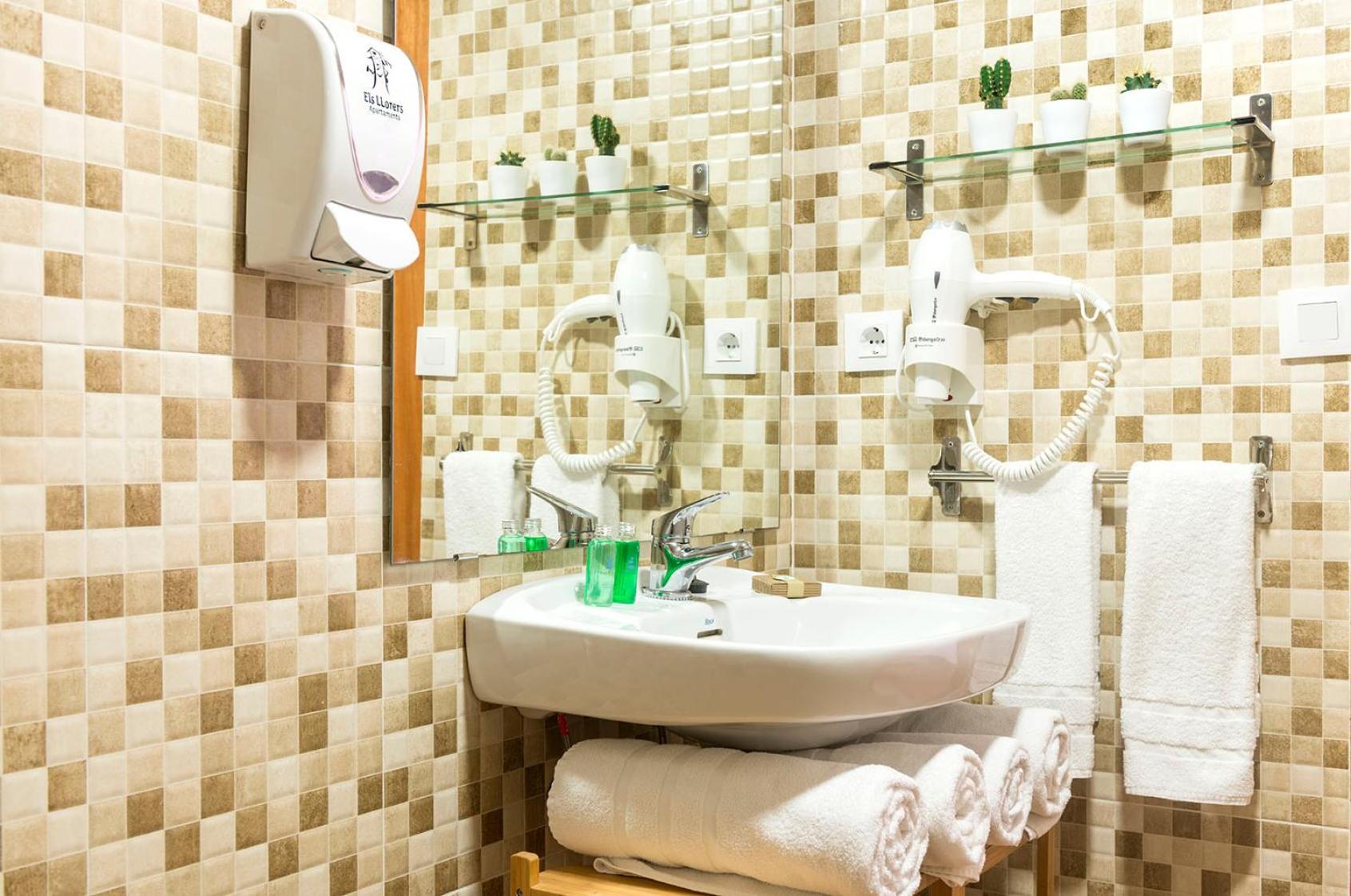 شقة بإطلالة على الجبل، Els Llorers Apartamentos 4/4