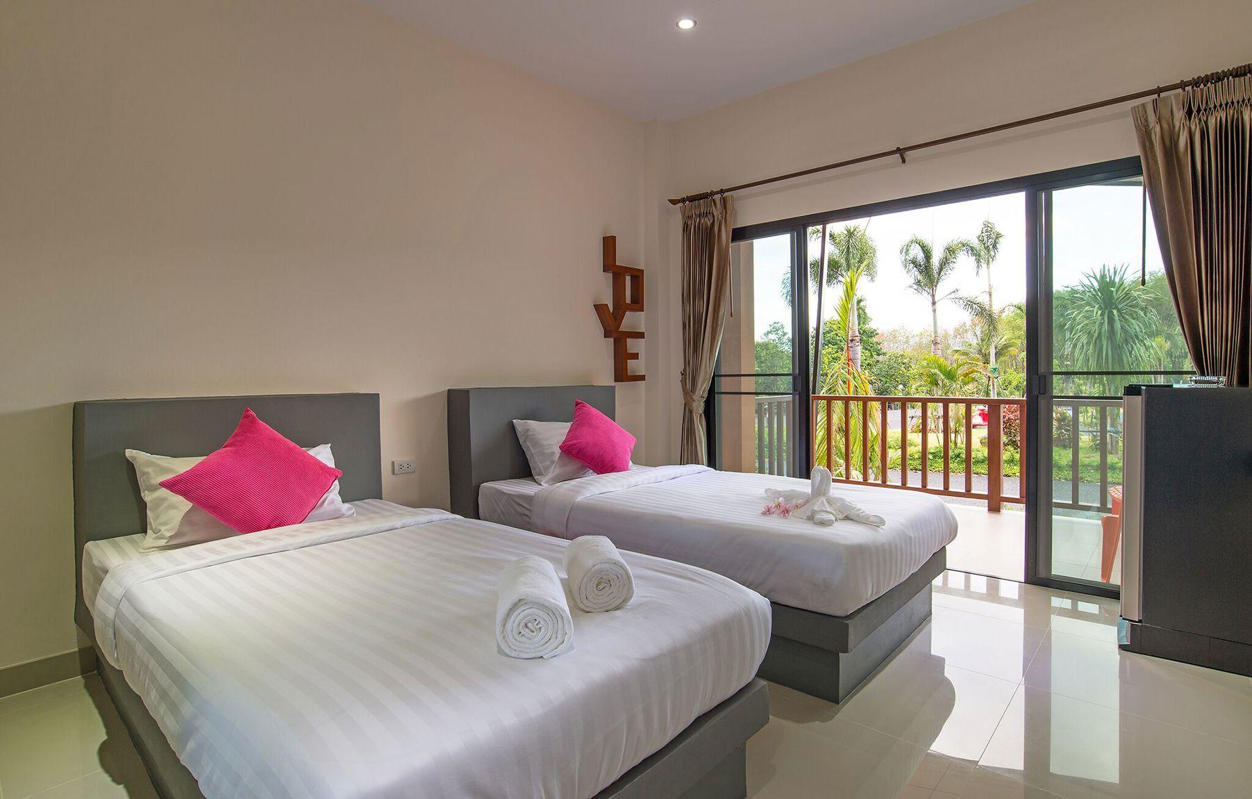 Deluxe, King Bed