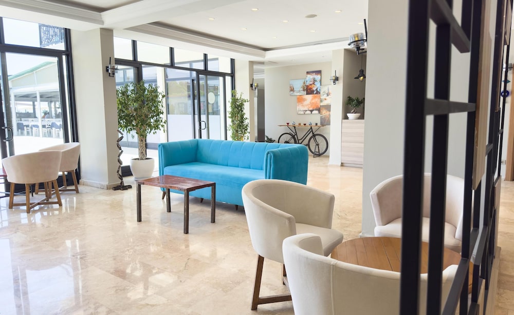 Uras Beach Hotel 26/50