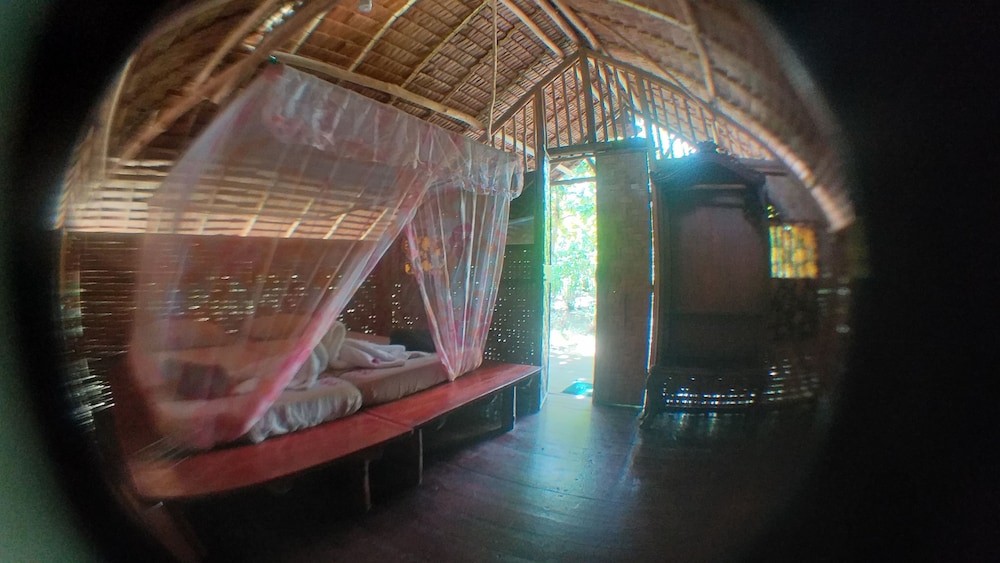 Mutiara Beach Resort 33/69